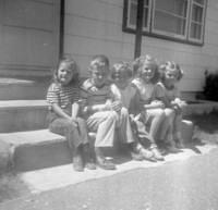 Debbie, Donna & 3 friends on our front steps